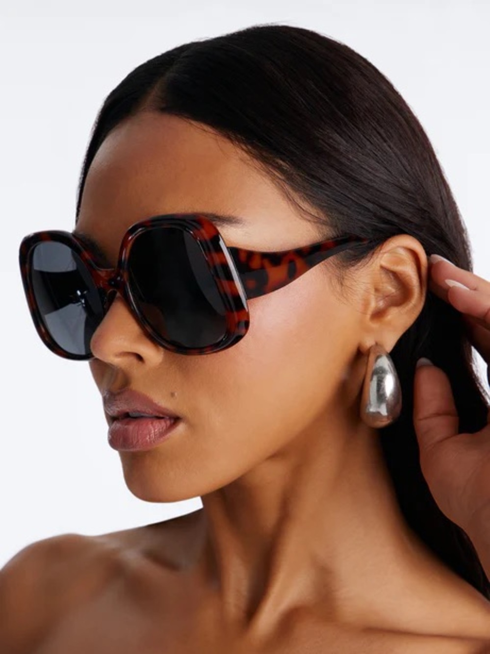 Cooler Than Most Oversized Sunglasses NEW 🏷️